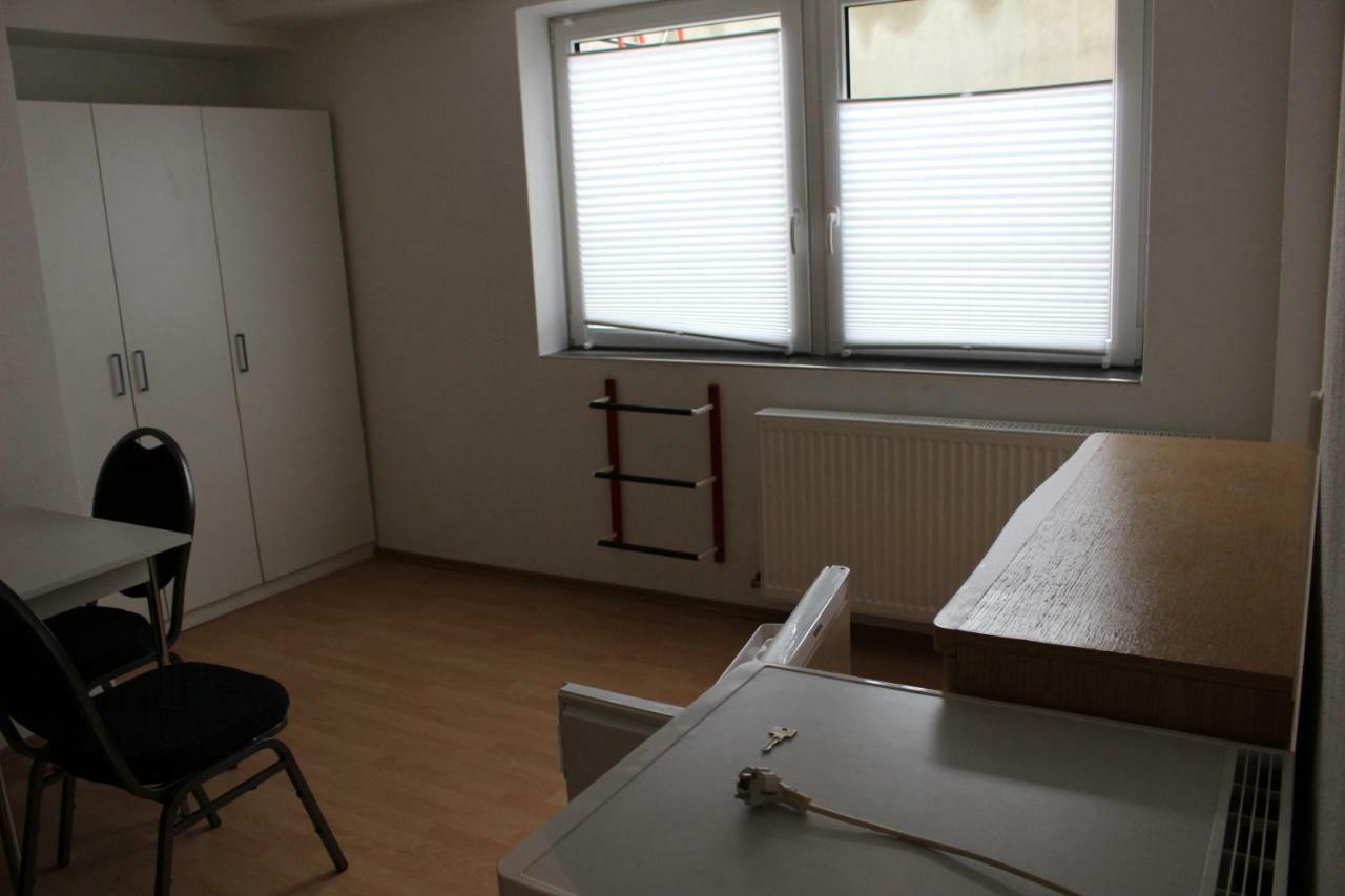 Zv-Scholtz Gaestehaus Neuoetting Simbacher Strasse 7 Buitenkant foto