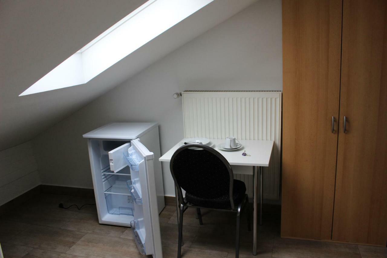 Zv-Scholtz Gaestehaus Neuoetting Simbacher Strasse 7 Buitenkant foto