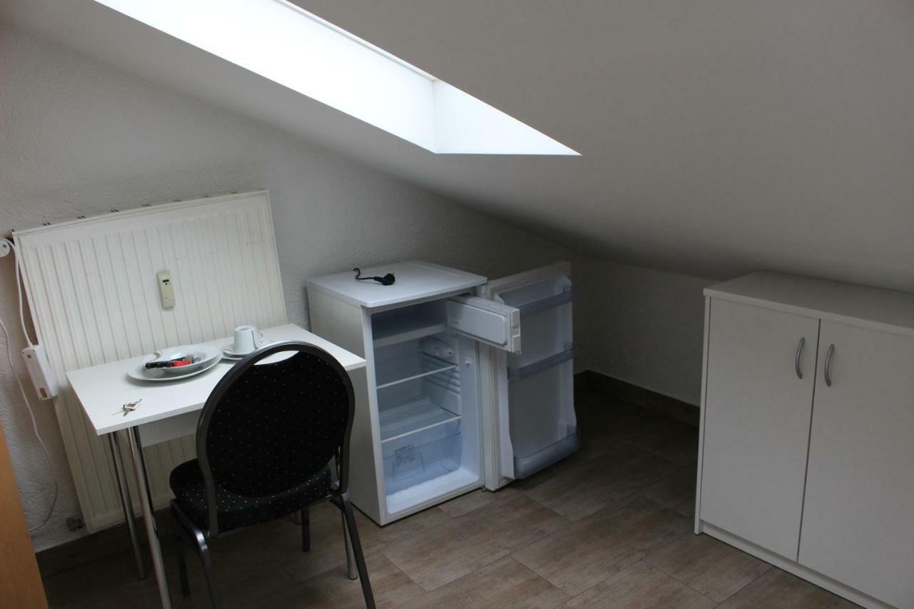 Zv-Scholtz Gaestehaus Neuoetting Simbacher Strasse 7 Buitenkant foto