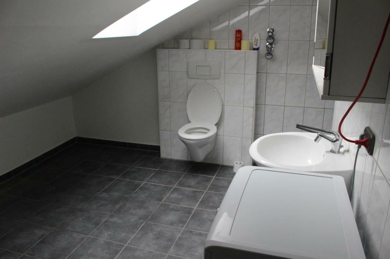 Zv-Scholtz Gaestehaus Neuoetting Simbacher Strasse 7 Buitenkant foto